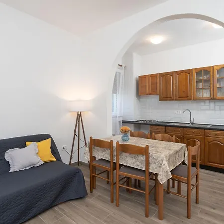 Vesela-1 By Interhome * فير