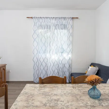 Lejlighed Vesela-1 By Interhome *