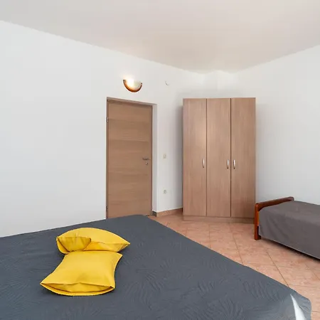 Vesela-1 By Interhome Apartamento *