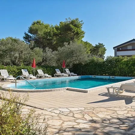 Apartamento Vesela-1 By Interhome *