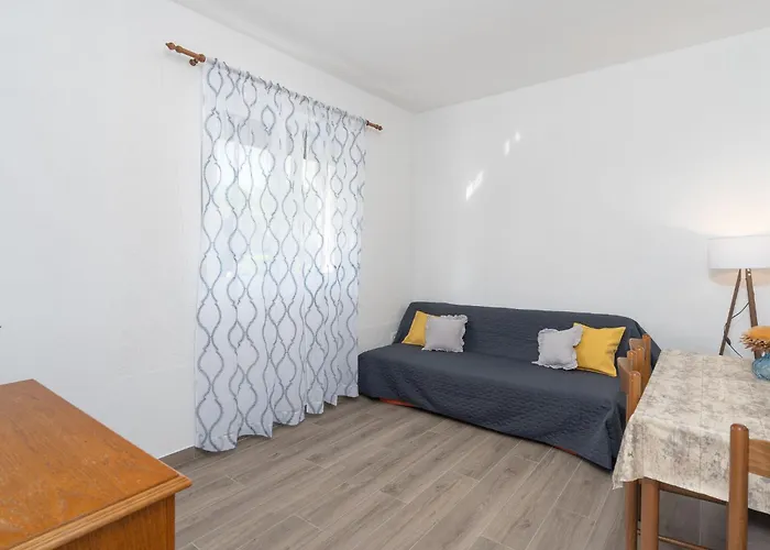 Vesela-1 By Interhome Apartman